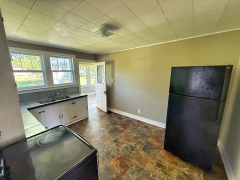 Tiny photo for 426 S Locust Street, Flora, IL 62839 (MLS # 12641616)