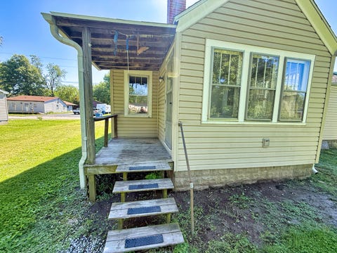 Tiny photo for 426 S Locust Street, Flora, IL 62839 (MLS # 12641616)