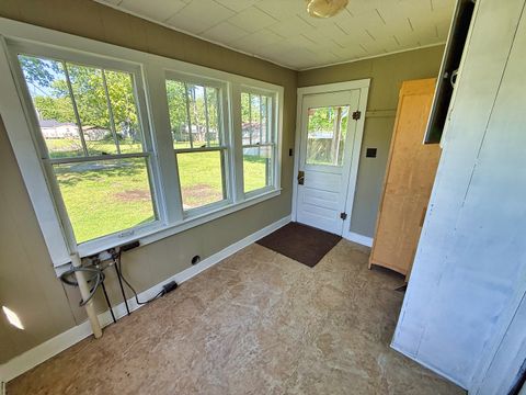 Tiny photo for 426 S Locust Street, Flora, IL 62839 (MLS # 12641616)
