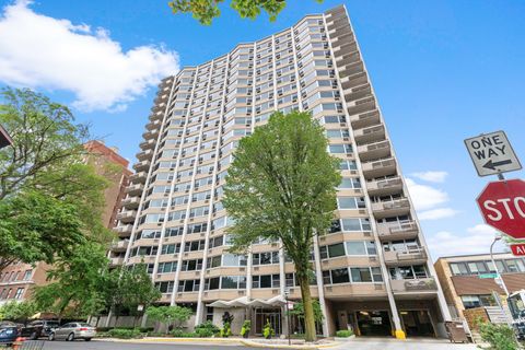 Photo of 555 W Cornelia Avenue #1004, Chicago, IL 60657 (MLS # 12462300)