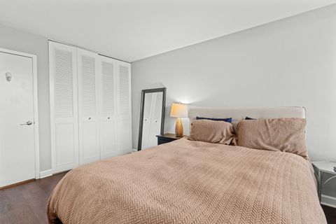 Tiny photo for 555 W Cornelia Avenue #1004, Chicago, IL 60657 (MLS # 12462300)