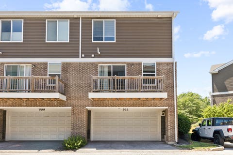 Tiny photo for 911 Charlton Lane, Naperville, IL 60563 (MLS # 12667538)