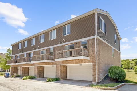 Tiny photo for 911 Charlton Lane, Naperville, IL 60563 (MLS # 12667538)