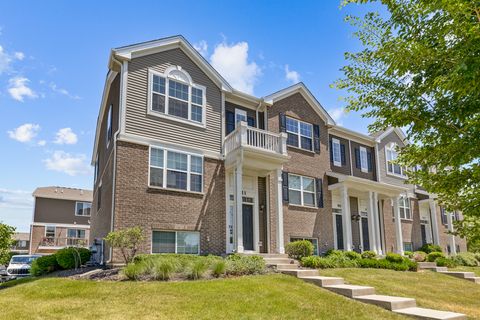 Tiny photo for 911 Charlton Lane, Naperville, IL 60563 (MLS # 12667538)