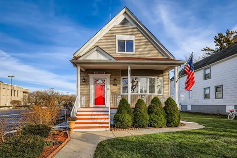 Photo of 133 N 17th Avenue, Melrose Park, IL 60160 (MLS # 12537550)