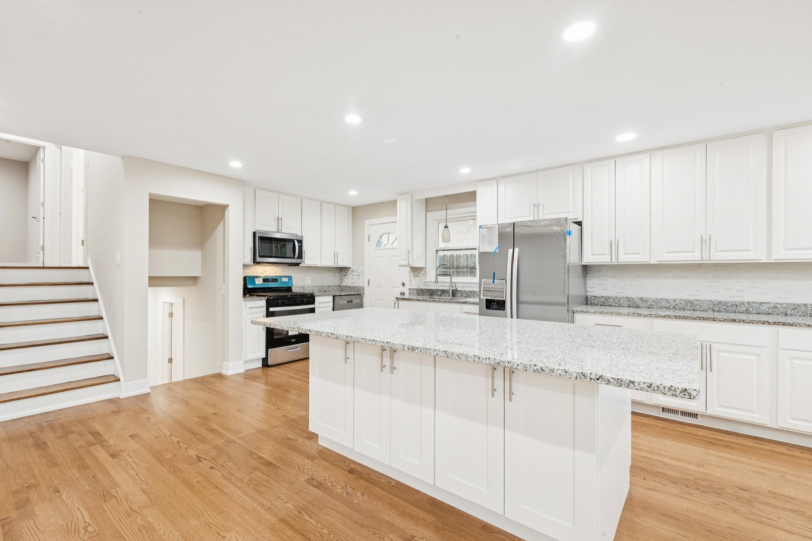 6437 W 82nd Street