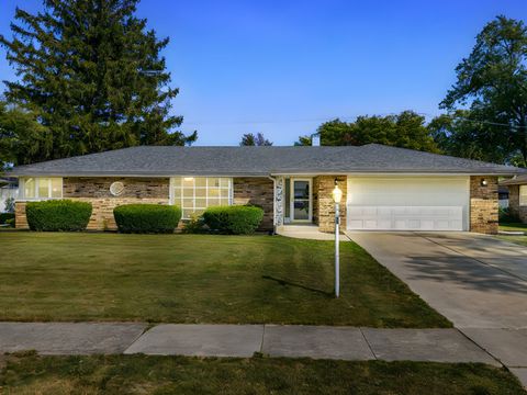 Tiny photo for 712 Homestead Place, Joliet, IL 60435 (MLS # 12510282)
