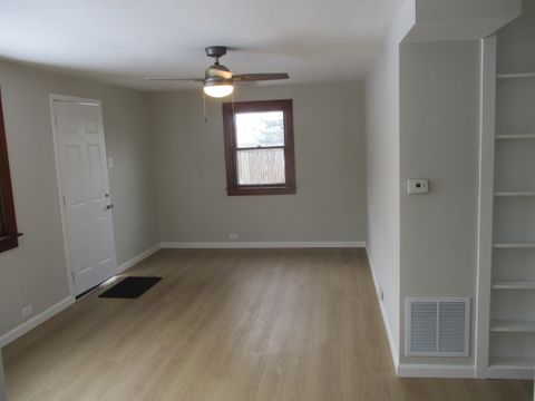 Tiny photo for 918 W Vine Street, Champaign, IL 61821 (MLS # 12528960)