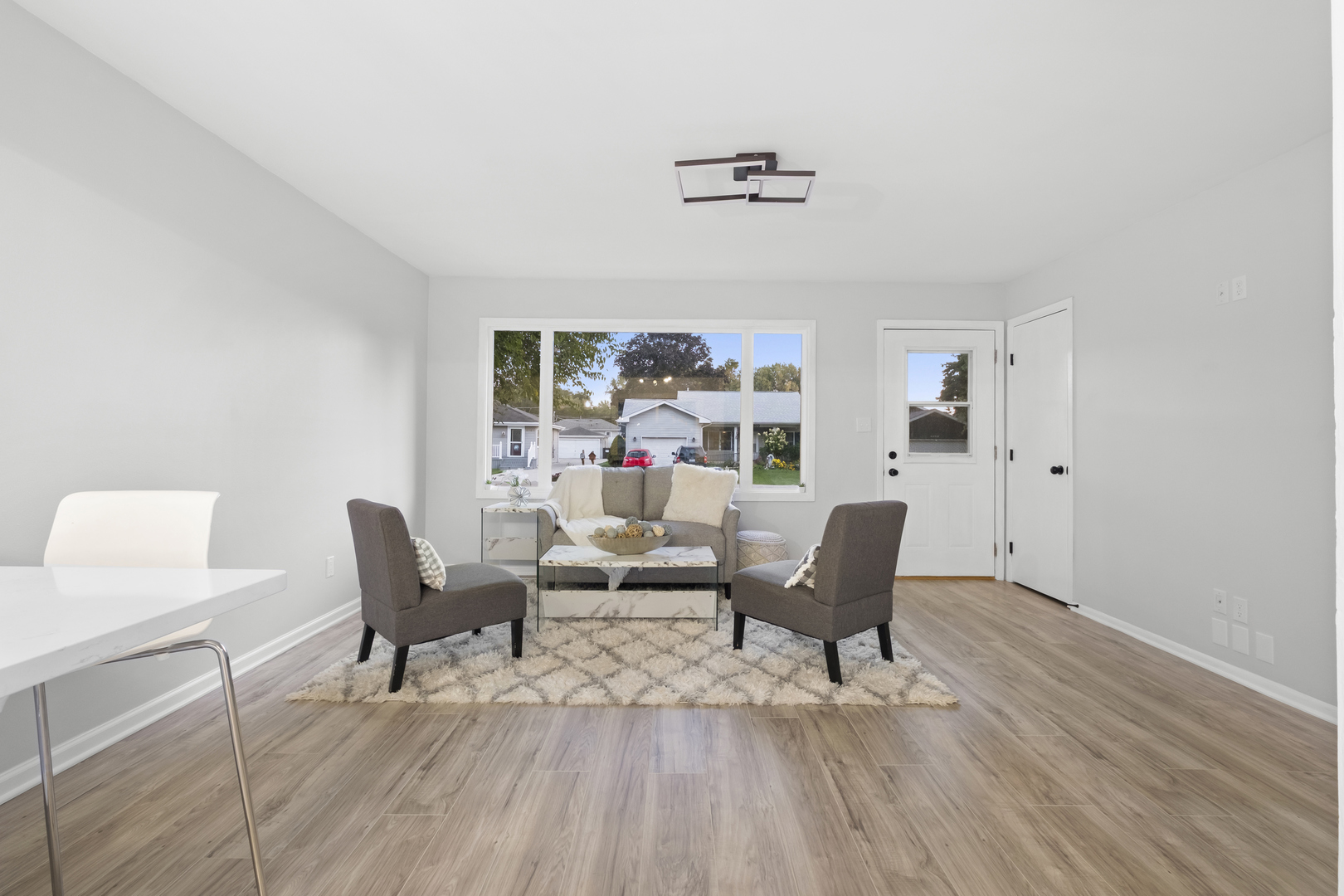 McHenry, Illinois 60050, United States, 3 Bedrooms Bedrooms, ,1 BathroomBathrooms,Residential,Active,220281