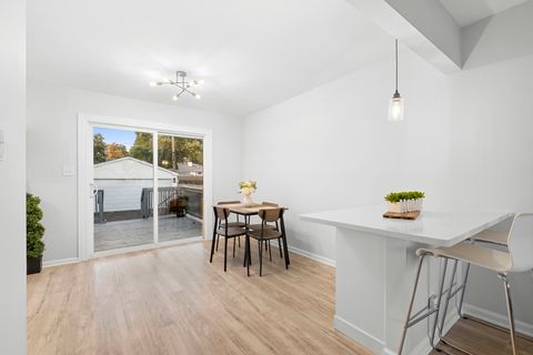 Tiny photo for 4304 Clearview Drive, McHenry, IL 60050 (MLS # 12484940)