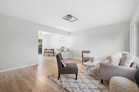 Tiny photo for 4304 Clearview Drive, McHenry, IL 60050 (MLS # 12484940)