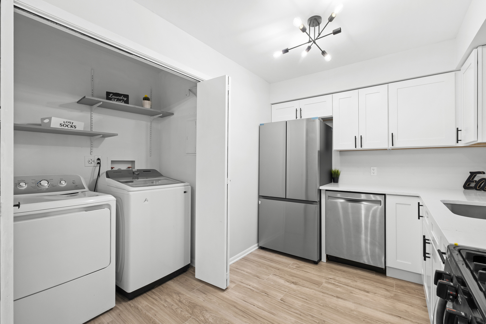 McHenry, Illinois 60050, United States, 3 Bedrooms Bedrooms, ,1 BathroomBathrooms,Residential,Active,220281