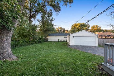 Tiny photo for 4304 Clearview Drive, McHenry, IL 60050 (MLS # 12484940)