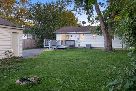 Tiny photo for 4304 Clearview Drive, McHenry, IL 60050 (MLS # 12484940)