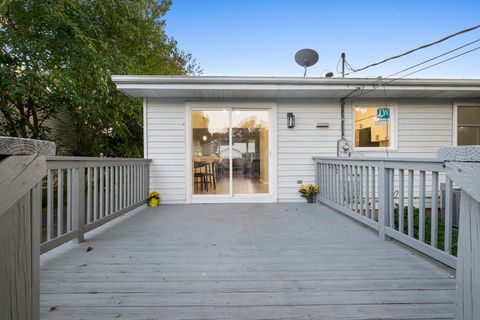 Tiny photo for 4304 Clearview Drive, McHenry, IL 60050 (MLS # 12484940)