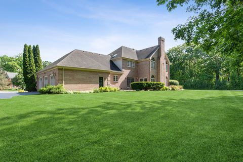 Tiny photo for 130 N Buckingham Drive, Sugar Grove, IL 60554 (MLS # 12680632)