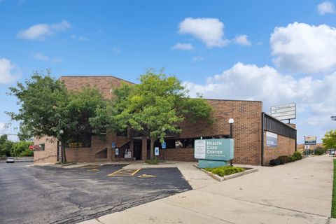 Photo of 10215 Roosevelt Road #103, Westchester, IL 60154 (MLS # 12472849)