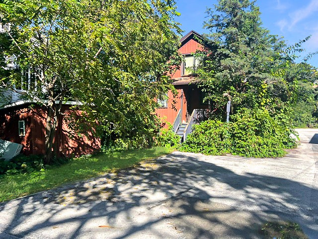 416 Crescent Street
