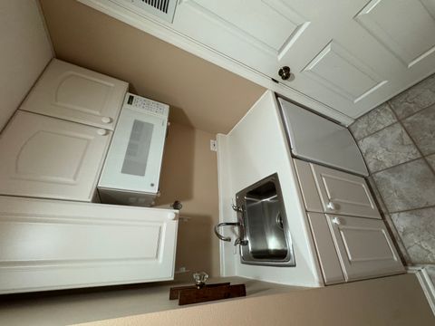 Tiny photo for 6414 Kingsbridge Drive, Cary, IL 60013 (MLS # 12580272)