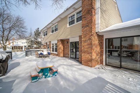 Tiny photo for 1718 S Ridge Drive, Arlington Heights, IL 60005 (MLS # 12531249)