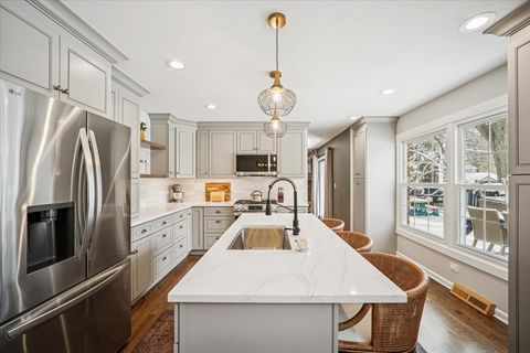 Tiny photo for 1718 S Ridge Drive, Arlington Heights, IL 60005 (MLS # 12531249)