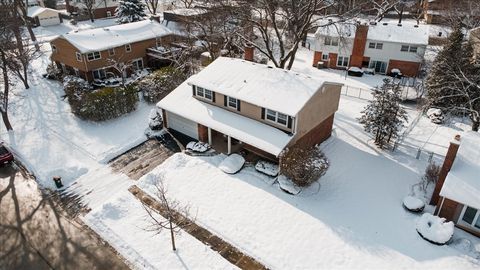 Tiny photo for 1718 S Ridge Drive, Arlington Heights, IL 60005 (MLS # 12531249)
