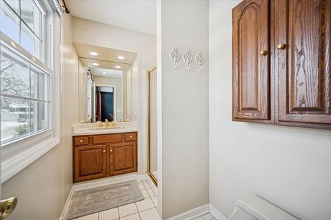 Tiny photo for 1718 S Ridge Drive, Arlington Heights, IL 60005 (MLS # 12531249)