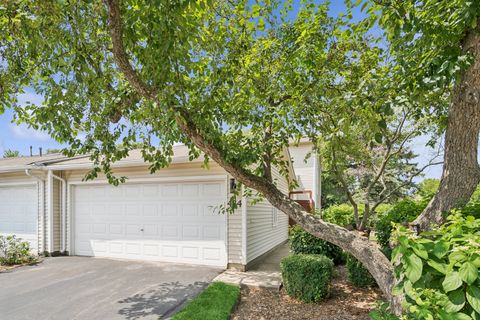 Photo of 434 DOGWOOD Terrace, Buffalo Grove, IL 60089 (MLS # 12479908)