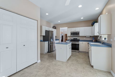 Tiny photo for 21305 HIDDEN LAKE Court #21305, Crest Hill, IL 60403 (MLS # 12784543)