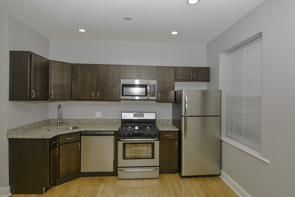 2958 N WASHTENAW Avenue 1