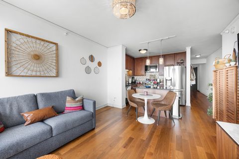 Tiny photo for 225 N Columbus Drive #7609, Chicago, IL 60601 (MLS # 12529195)