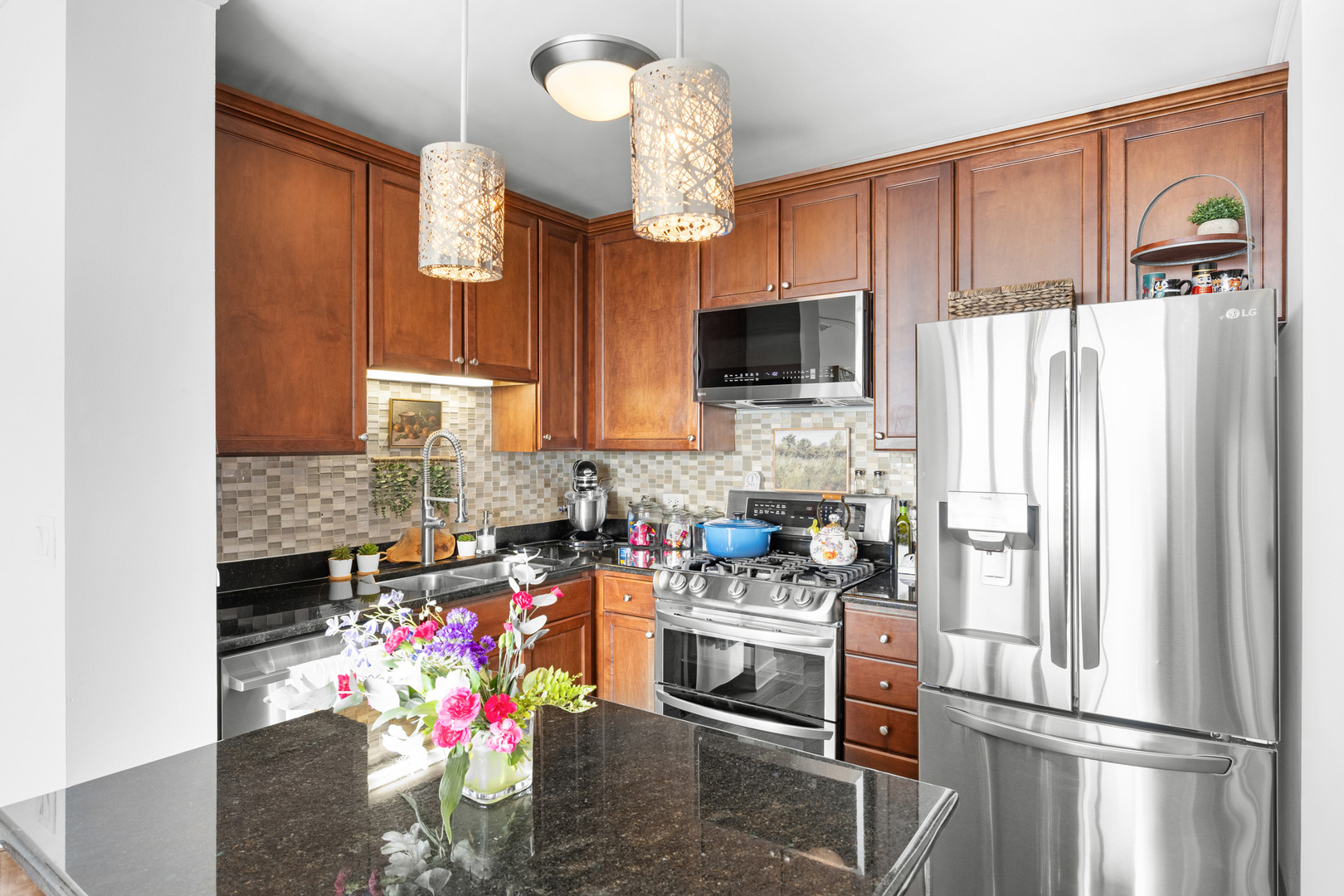 225 N Columbus Drive 7609