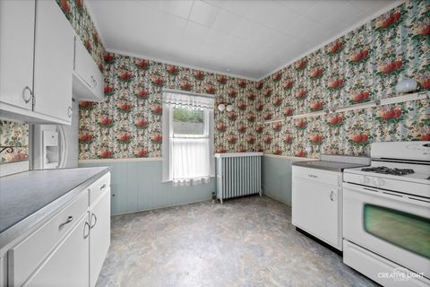 Tiny photo for 309 E 3rd Street, Sandwich, IL 60548 (MLS # 12433302)