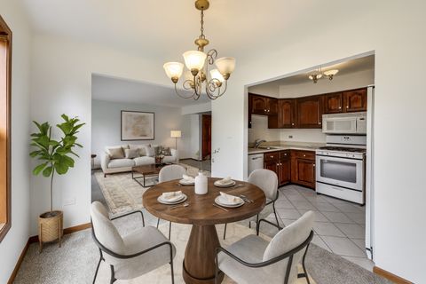 Tiny photo for 14 Oxford Court, Algonquin, IL 60102 (MLS # 12495267)