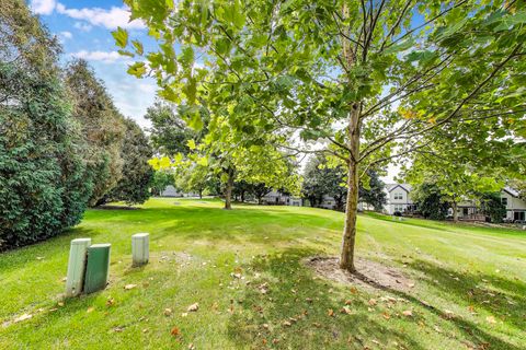 Tiny photo for 14 Oxford Court, Algonquin, IL 60102 (MLS # 12495267)