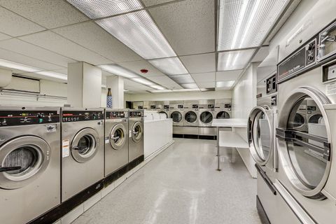 Tiny photo for 2400 N Lakeview Avenue #310, Chicago, IL 60614 (MLS # 12515018)