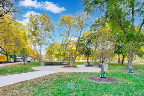 Tiny photo for 2400 N Lakeview Avenue #310, Chicago, IL 60614 (MLS # 12515018)