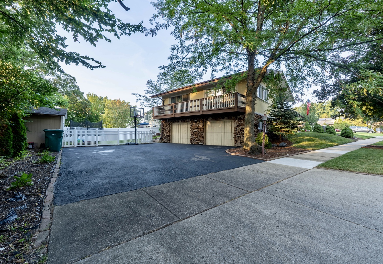 606 Valley Drive