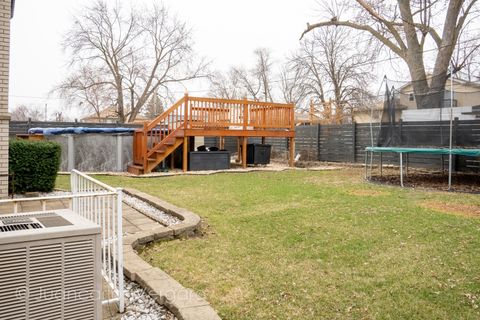 Tiny photo for 8432 Natchez Avenue, Burbank, IL 60459 (MLS # 12593988)