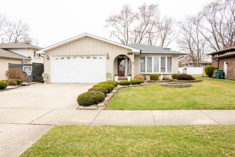 Tiny photo for 8432 Natchez Avenue, Burbank, IL 60459 (MLS # 12593988)