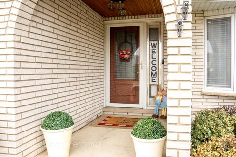 Tiny photo for 8432 Natchez Avenue, Burbank, IL 60459 (MLS # 12593988)