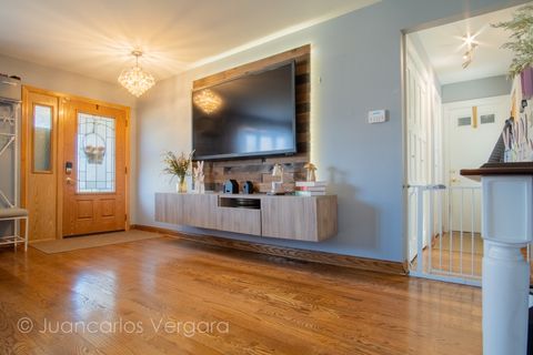 Tiny photo for 8432 Natchez Avenue, Burbank, IL 60459 (MLS # 12593988)