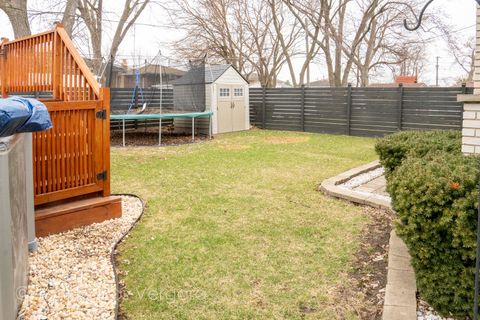 Tiny photo for 8432 Natchez Avenue, Burbank, IL 60459 (MLS # 12593988)