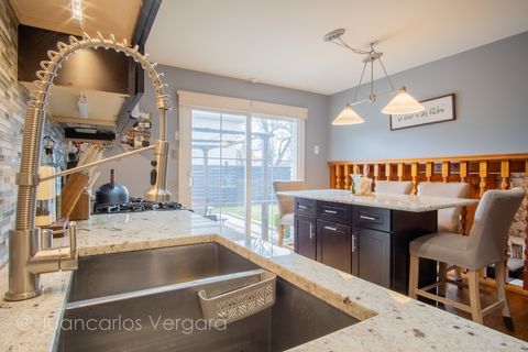 Tiny photo for 8432 Natchez Avenue, Burbank, IL 60459 (MLS # 12593988)