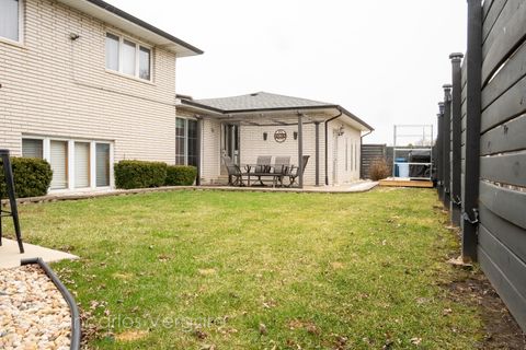 Tiny photo for 8432 Natchez Avenue, Burbank, IL 60459 (MLS # 12593988)