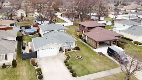 Tiny photo for 8432 Natchez Avenue, Burbank, IL 60459 (MLS # 12593988)