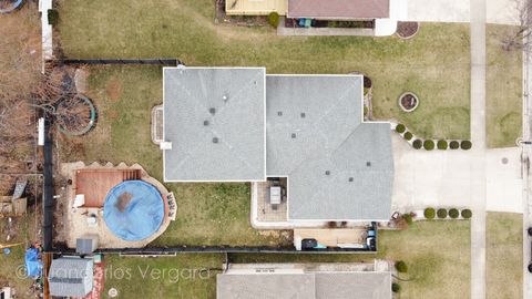 Tiny photo for 8432 Natchez Avenue, Burbank, IL 60459 (MLS # 12593988)