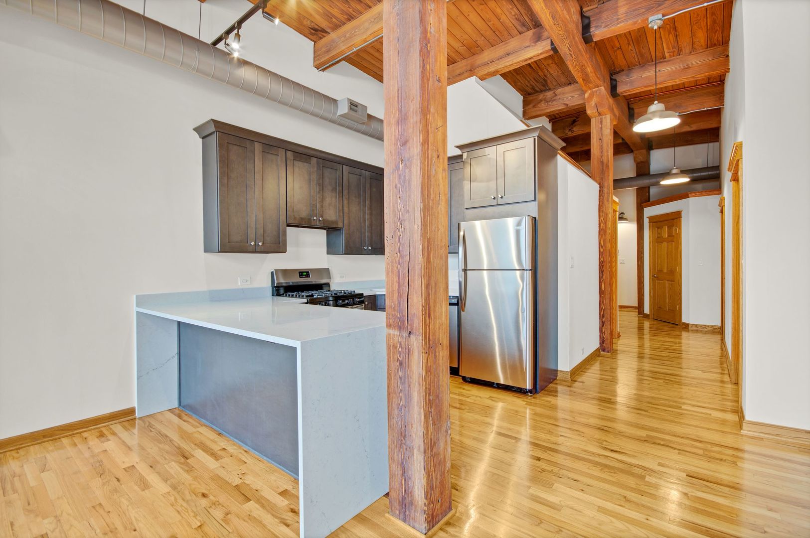 216 N May Street 403