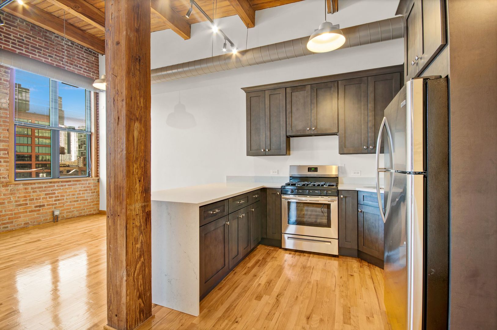 216 N May Street 403