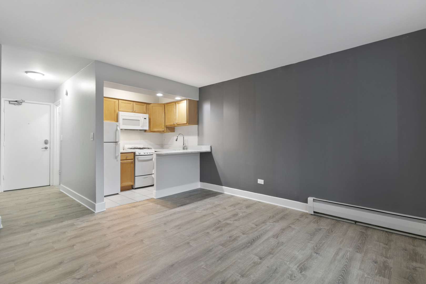 6758 N Sheridan Avenue 241